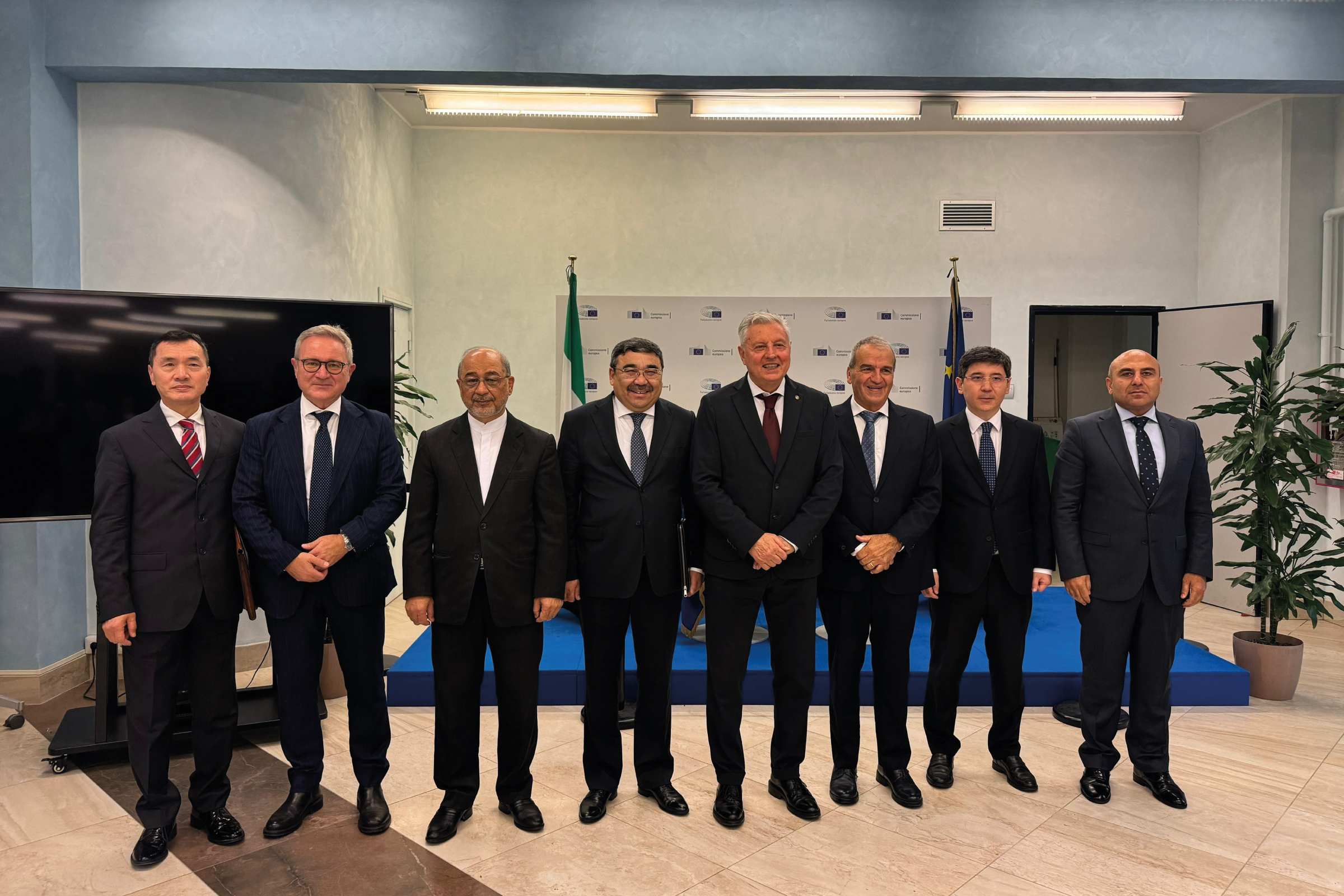 L’architettura globale dei corridoi commerciali e di trasporto: verso un’interconnettività regionale integrata